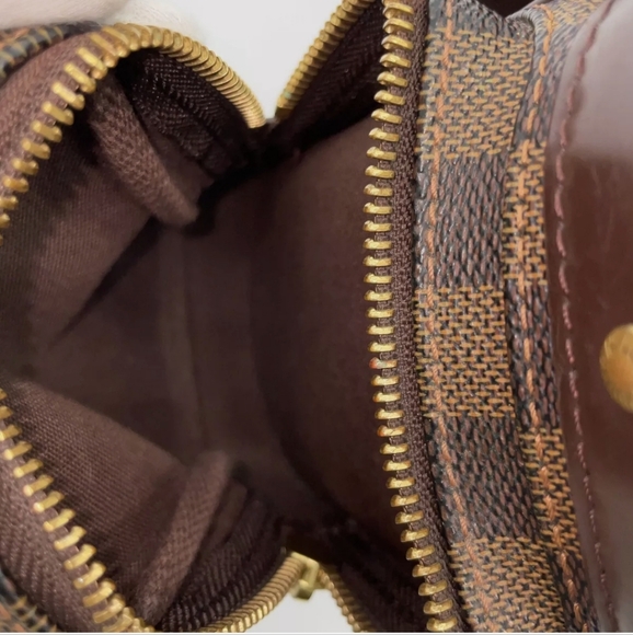 Louis Vuitton Melville Damier Ebene Camera Messenger Crossbody Bag - Picture 16 of 17